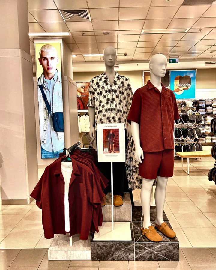 Visual merchandising — display em piso de loja 5