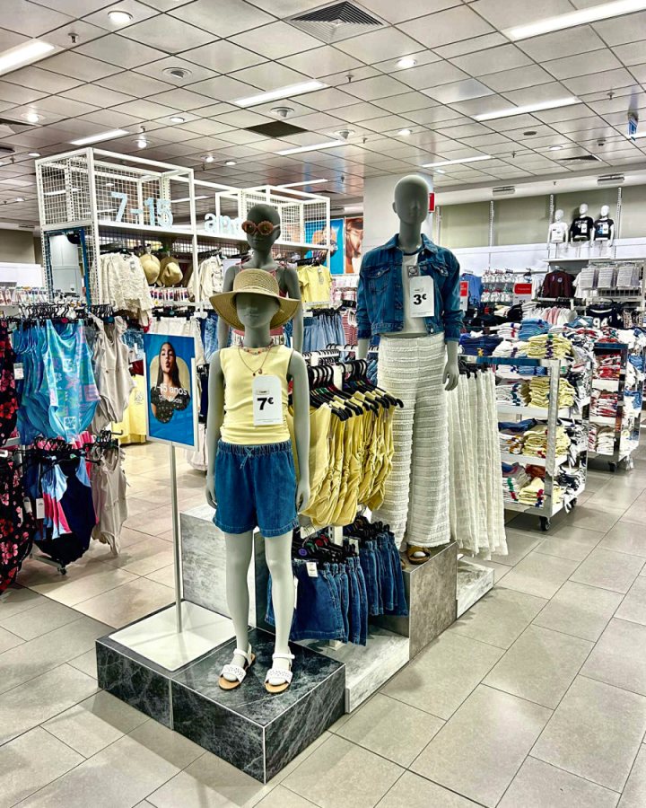 Visual merchandising — display em piso de loja 6